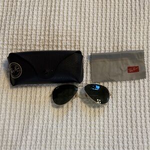 Ray-Ban Silver Frame Aviator Sunglasses
